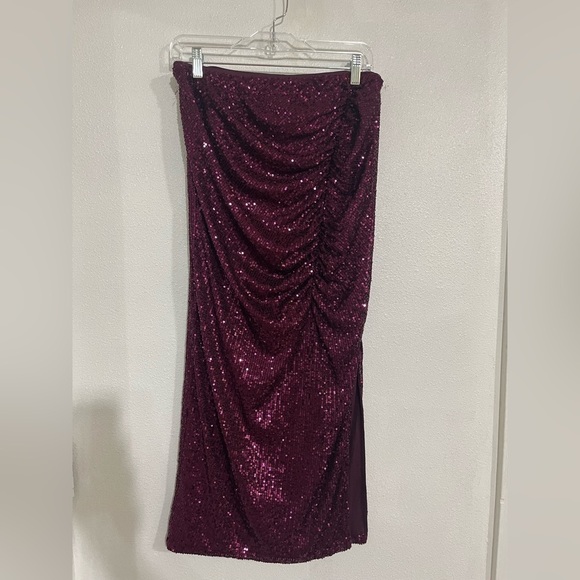 Wild fox side rouge maxi/midi sequin skirt burgundy L NWOT - Picture 4 of 7